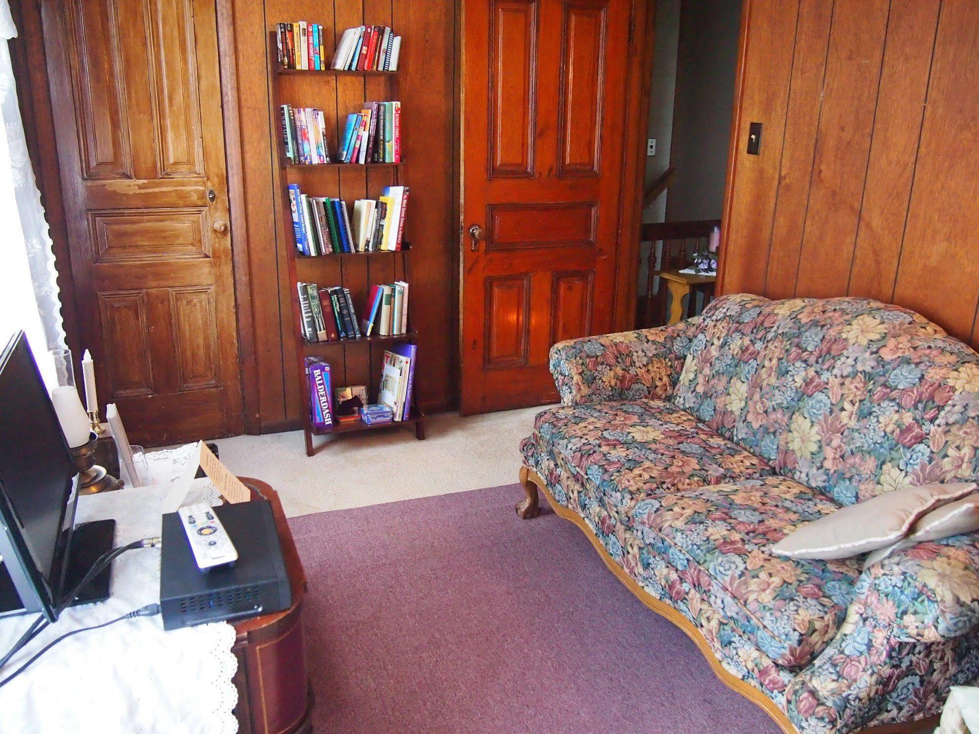 The Maid'S Quarters Bed And Breakfast Pottsville Exterior foto